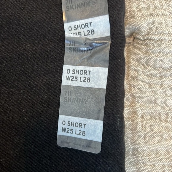 NWT Levi’s 711 Skinny Jeans - Picture 8 of 10